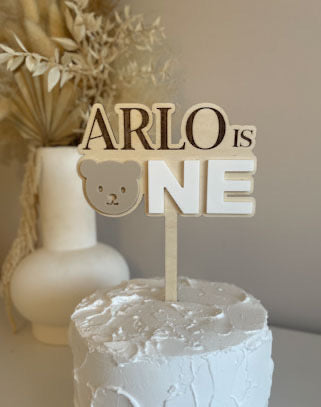 Teddy bear cake topper